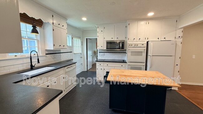 Photo - 142 Oak Ave