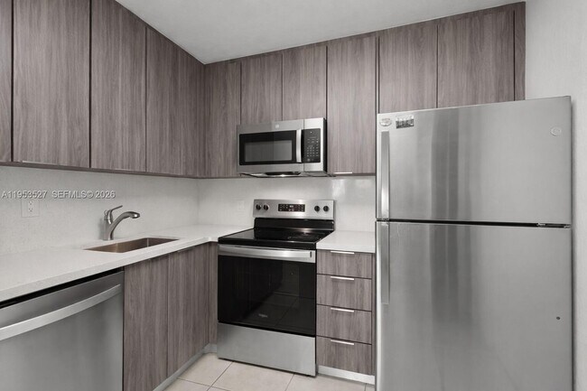 Photo - 11116 Royal Palm Blvd Unidad 2-10