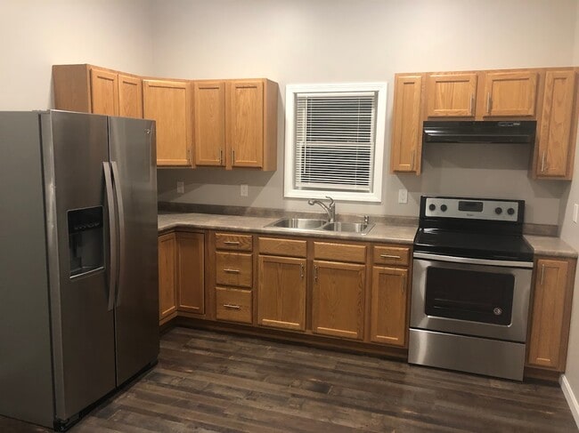 Building Photo - 69 Hampshire St Unit 3