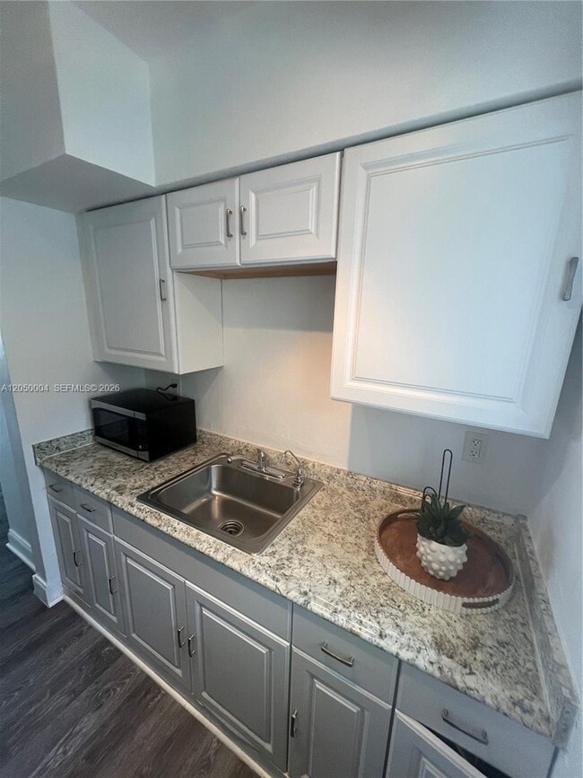 Photo - 7720 Harding Ave Unit 9