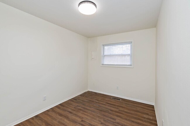 Photo - 2121-2123 Fairfax Road Unit 2121