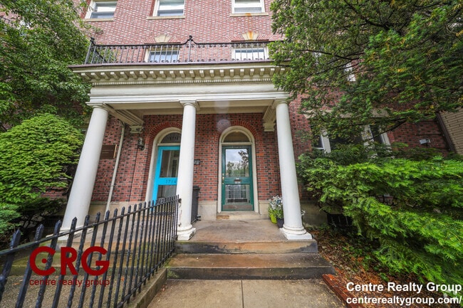 Building Photo - 1722 Beacon St Unit 2 Rental