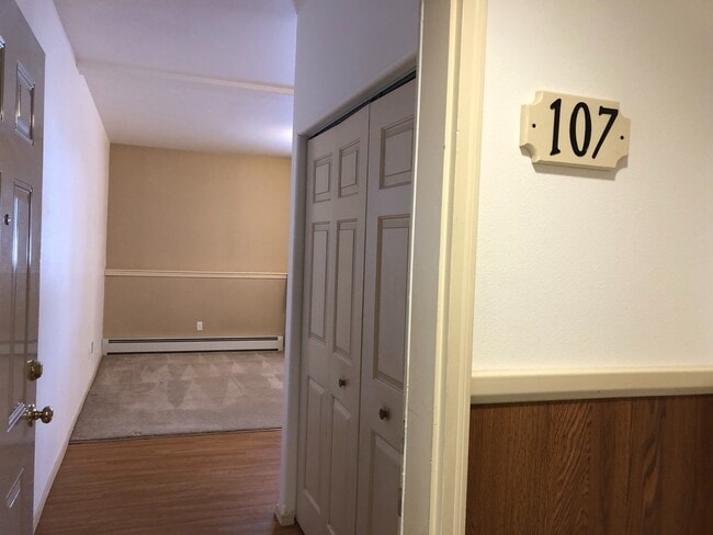 Building Photo - Redoubt View Apartments Inc
