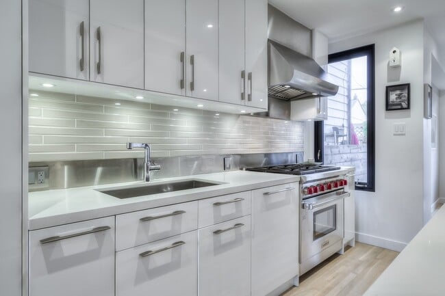 Photo - 133 Munro St