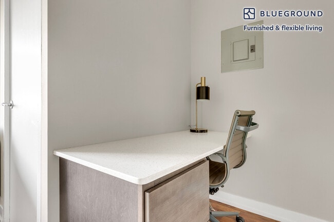 Photo - 5910 N Sheridan Rd Unit FL4-ID1276