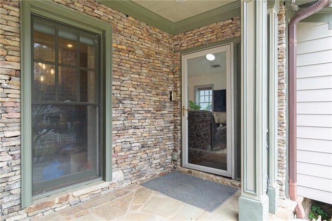 Photo - 451 Hascall Rd NW