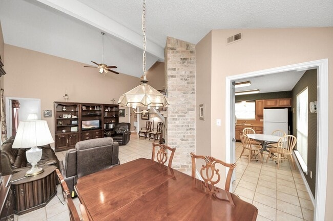 Photo - 3615 Palm Grove Dr