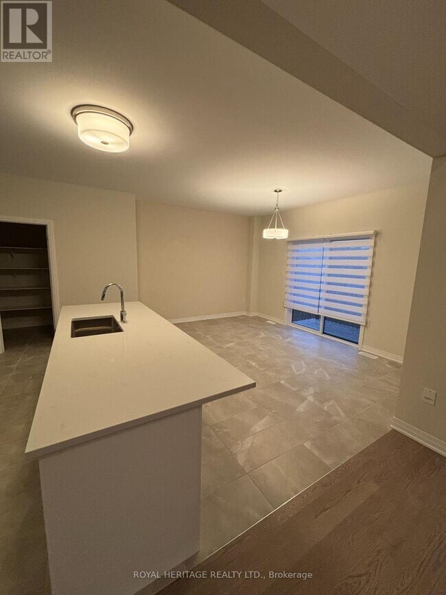 Photo - 3114 Searidge St