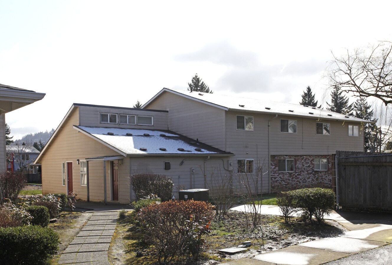 Photo - Johnson Creek Commons