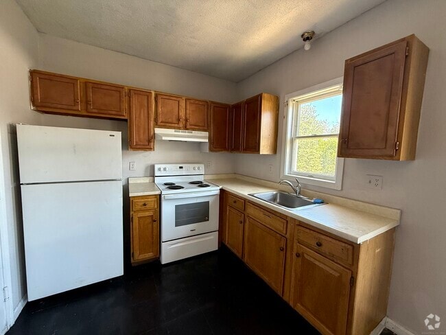 Building Photo - 194 S Main St Unit 4 Rental