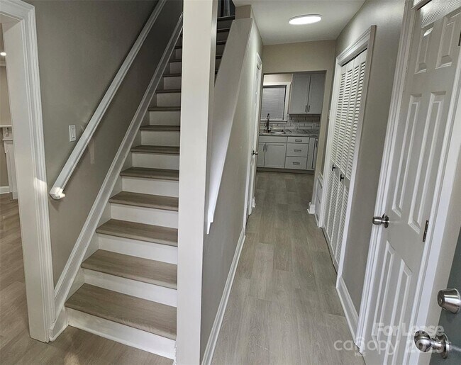 Photo - 6022 Heath Valley Rd