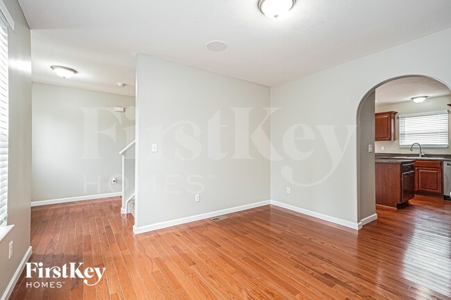 Photo - 21 Hawthorne Dr