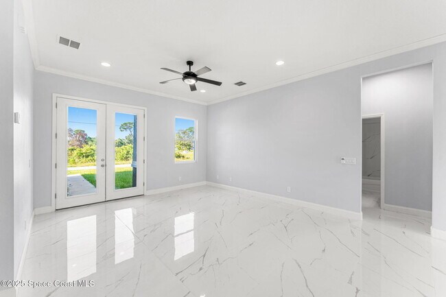 Photo - 1410 Towton St SE