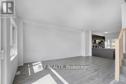 Photo - 51 Sparrow Ave