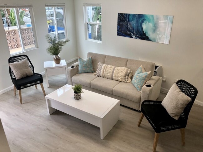 Photo - 755 Windemere Ct