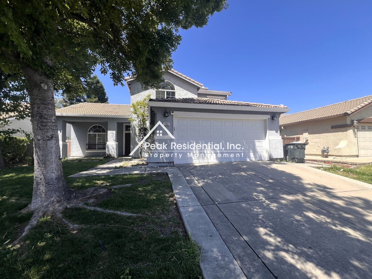 Spacious North Natomas 4bd/3ba with 2 Car Garage - Spacious North Natomas 4bd/3ba with 2 Car Garage