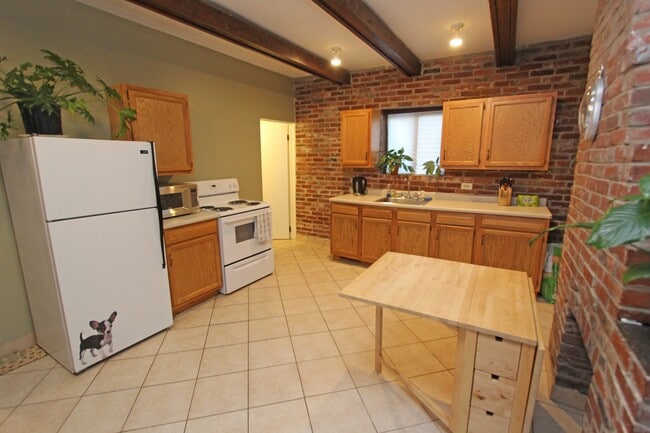 Building Photo - 2610 Quarry St