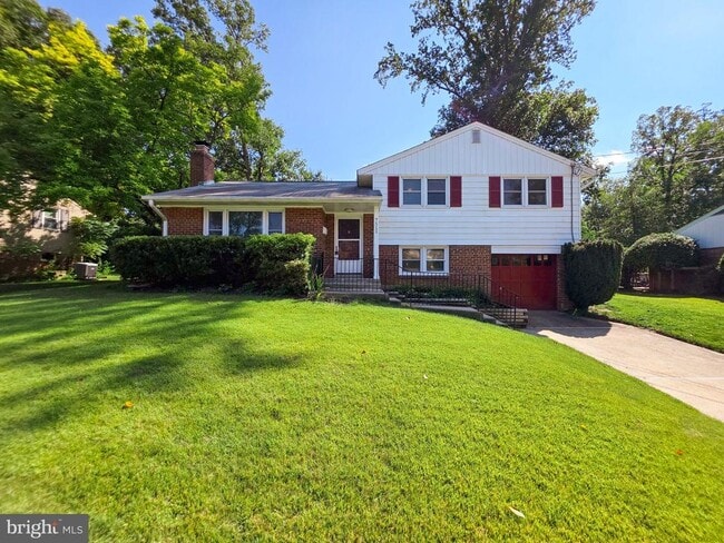 Photo - 7511 Elgar St