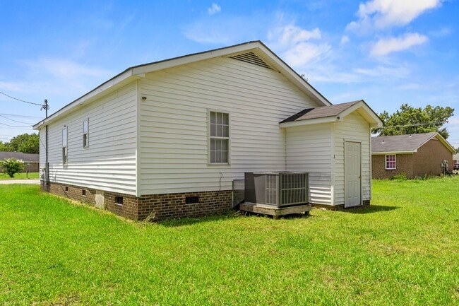 Photo - 1703 Stantonsburg Rd SE