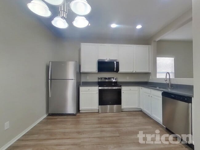 Photo - 15441 W Cameron Dr