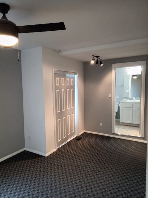 Photo - 559 W 42nd Pl Unit 2