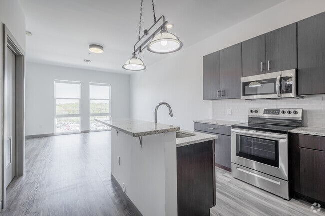 1BR, 1BA - 752SF - Kitchen