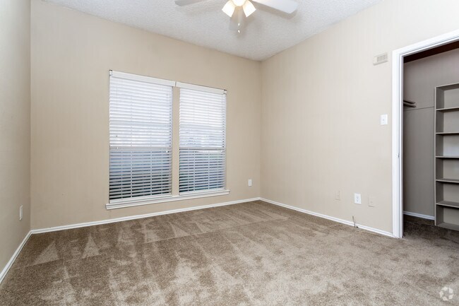 1BR,1BA-592sft_Upgraded