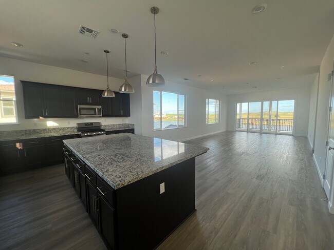 Open layout great room and kitchen - 2270 Solace Vis Unit 2270