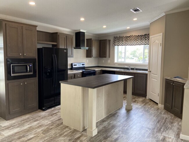 Building Photo - 7300 20th St