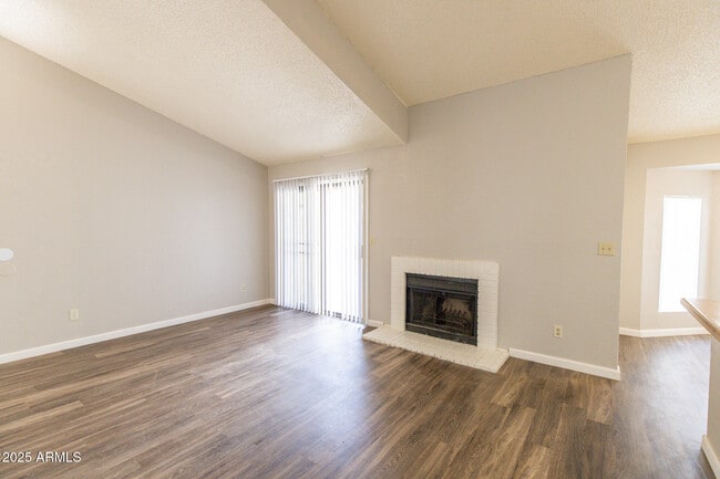 Photo - 5236 W Peoria Ave Unit 221