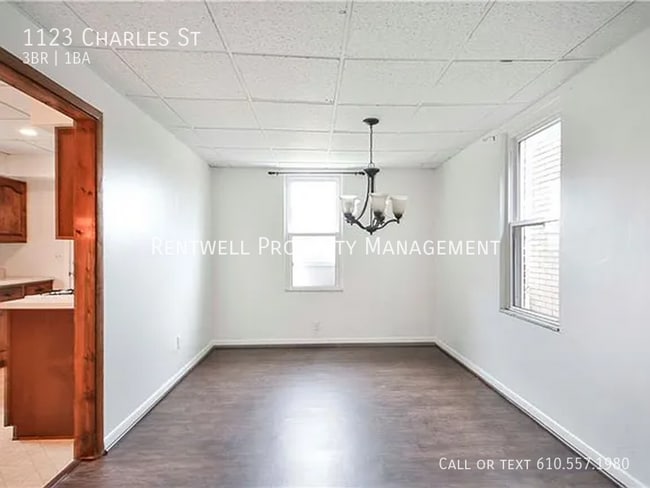 Photo - 1123 Charles St