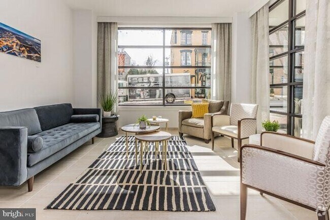 Building Photo - 131 Bridge St Unit 2B-2-2418 Rental