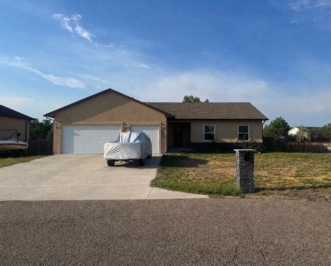 Photo - 102 E Arvada Dr