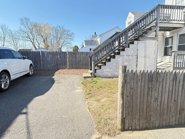 Photo - 406-408-408 Court St Unit 406