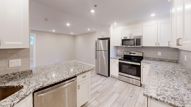 Photo - 2021 Commonwealth Ave Unit 1