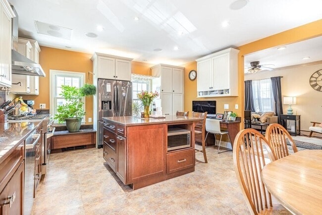 Photo - 39 Melvin St Unit 1