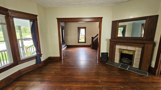 Photo - 3 bedroom 1 bath single family home in Man...