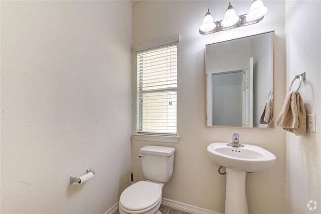 Building Photo - 20909 Sunrise Pine View Ln Rental
