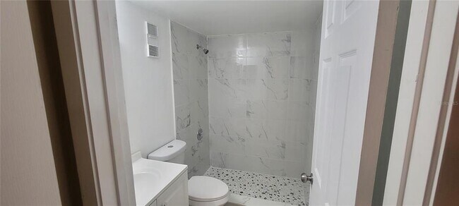 180 Magnolia Woods Ct Unit 9C