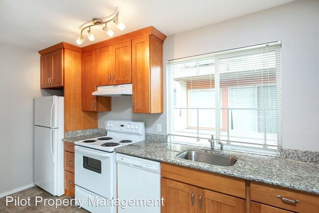 Photo - 717 3rd Ave N