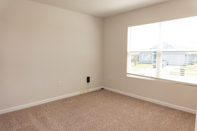 Photo - 216 Laurel Hl St