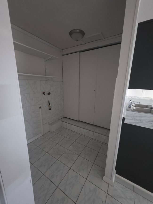 Photo - LIMITED TIME**NO APPLICATION FEE**1/2 OFF DEPOSIT**