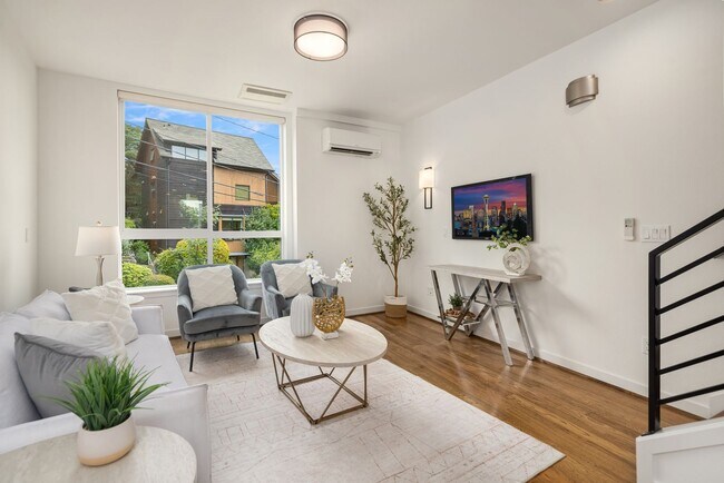 Photo - 7439 Latona Ave NE