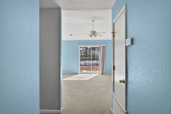 Photo - 3 Bedroom 2 Bathroom Single-family home in Port Wentworth - close to Savannah Airport, Savannah P...