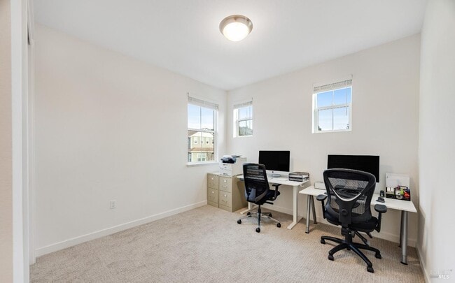 Photo - 1747 Linden Ln