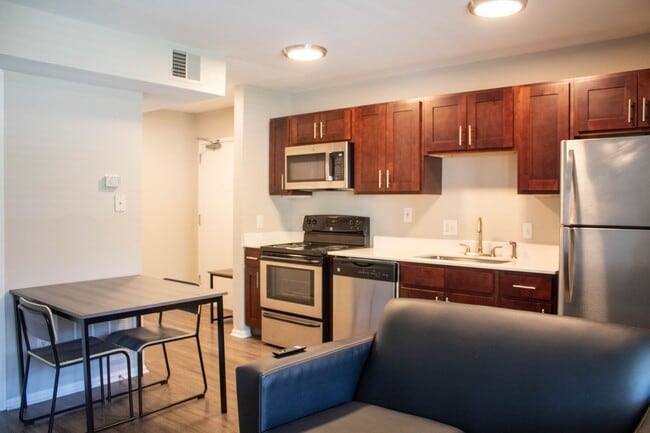 Photo - 408 E Healey