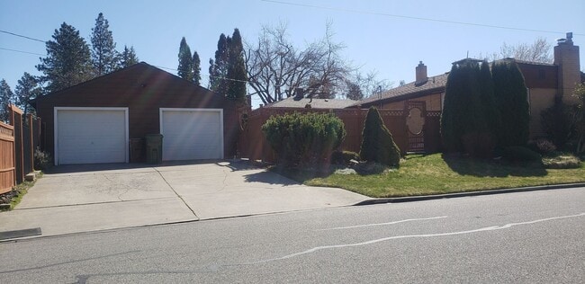 Photo - Available June 10th 3-bedroom, 2 bath home on a corner lot near Hamblen Elementary School