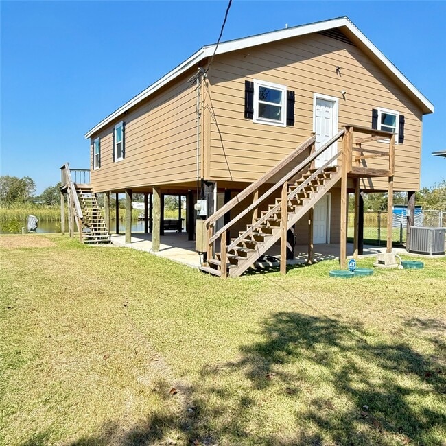 Photo - 143 Bastrop Bayou Dr