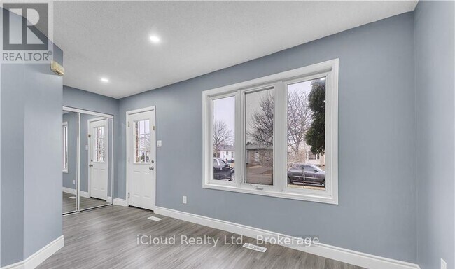 Photo - 967 Prosperity Ct