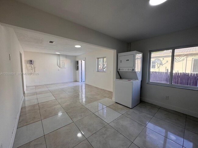2803 SW 26th St Unit FRONT